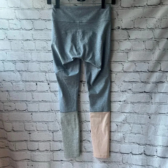 Outdoor Voices Gray Color‎ Block Leggings Size XS - Picture 6 of 6